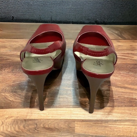 City Streets Women Red Platform - Picture 4 of 7